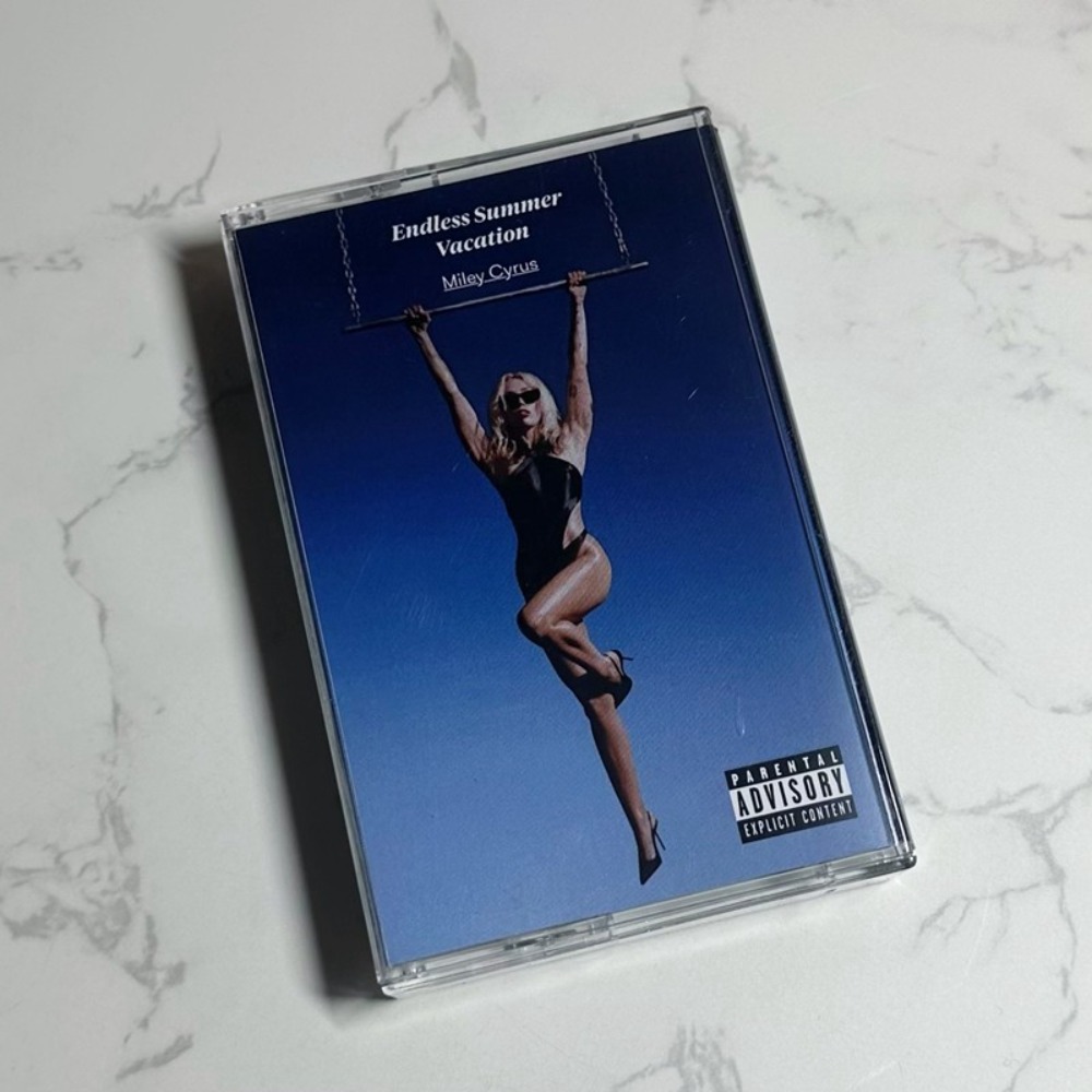 Miley Cyrus Cassette Tape | En - Audio Musically review and price