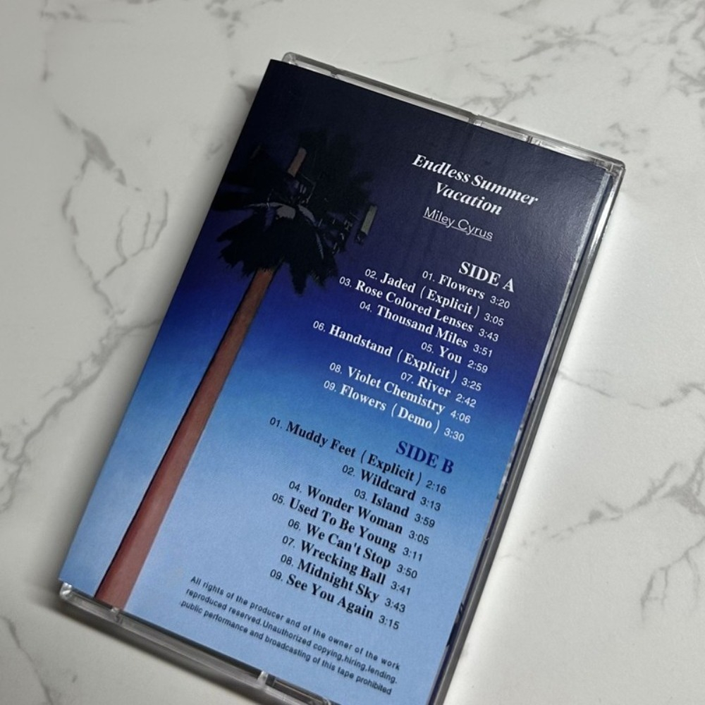 Miley Cyrus Cassette Tape | En - Audio Musically review and price